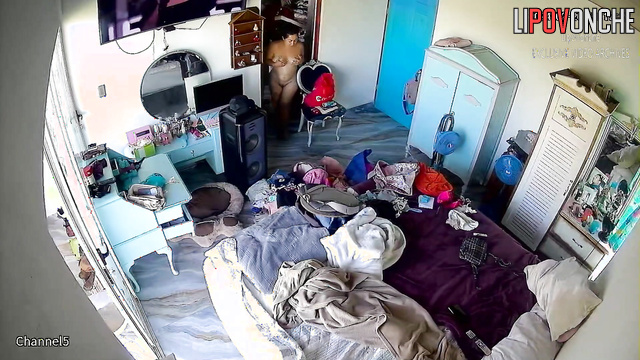 Two fat people dressing to work (naked video from bedroom)