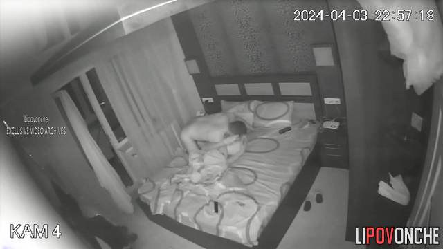 Man fucked brunette on bed and cummed on her stomach