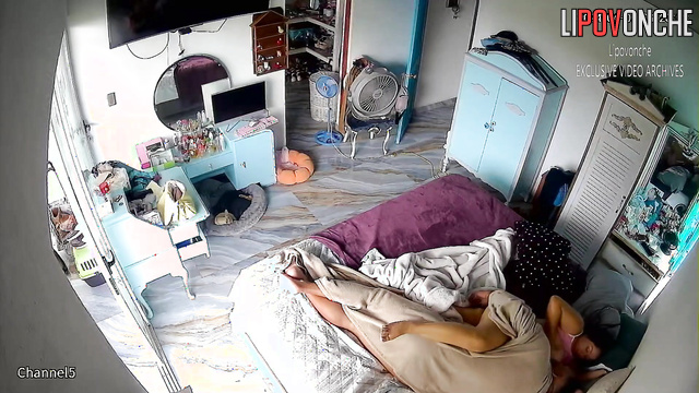 Man fucked brunette with big ass and cummed inside her on bed