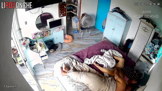 Man fucked brunette with big ass and cummed inside her on bed