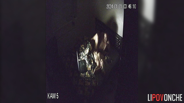 Couple doing lewd things under the blanket / bedroom hidden cam