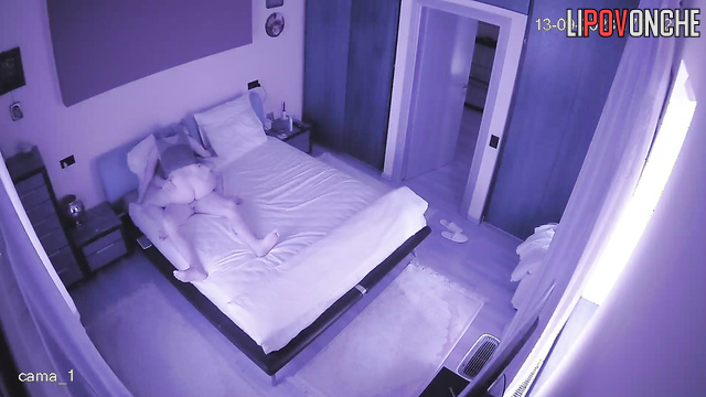 Girl gave a blowjob to a man and fucked him on the bed