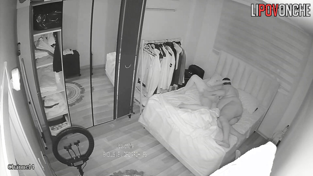 Fat man fucked his girlfriend on the bed and cum inside