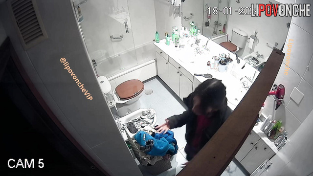 Mother and daughter are spying by strangers (hidden cam in the bathroom)