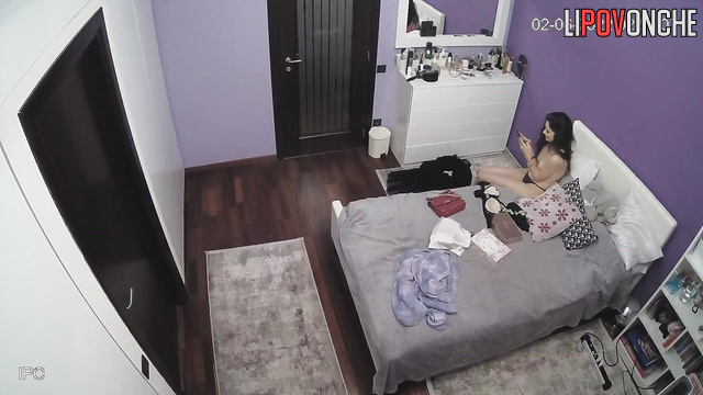 Beauty is going to meet her hidden fan (hot tape)