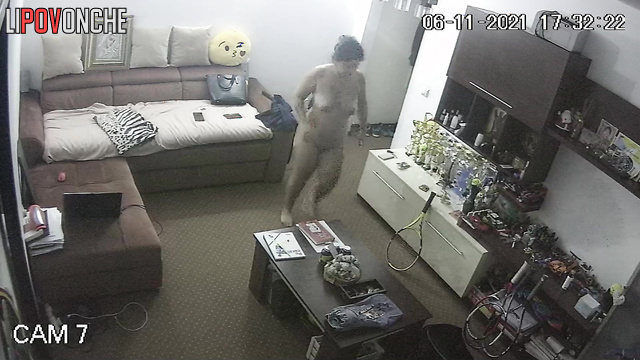 Naked fat brunette chatting on Instagram with strangers