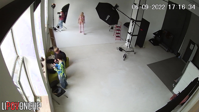 Busty whore taking part in dissolute photo shoot