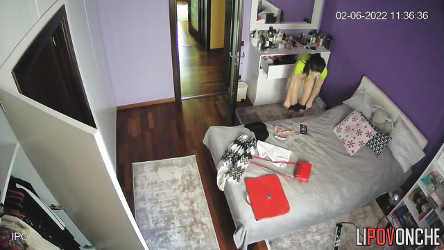 Skinny babe can't wait for her boyfriend's visit