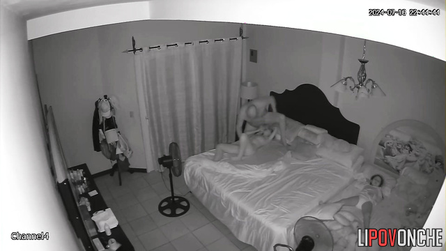 Couple enjoying each other - 69 sex scenes (bedroom)