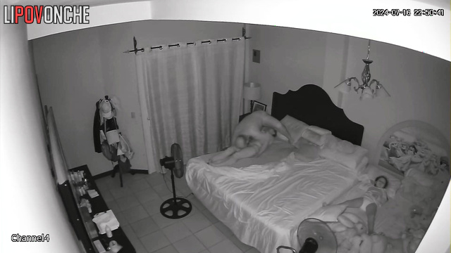 Couple enjoying each other - 69 sex scenes (bedroom)