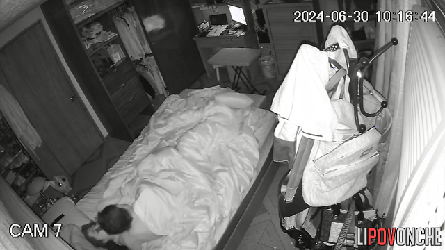 Husband cumed her wife on stomach (bedroom tape)