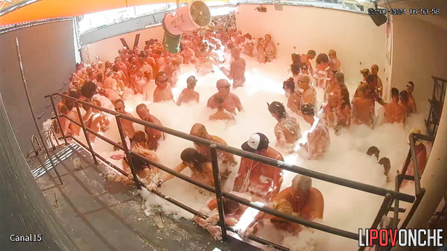 Nudists came to a foam party where everything ended in fucking