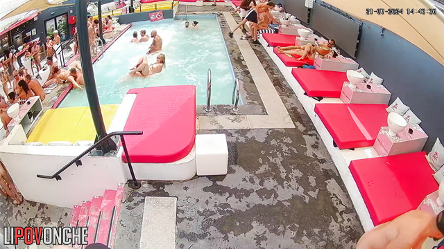 Cunnilingus in the water on hot adult party