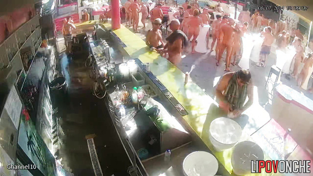 Naked people dancing together (hidden cam from club)