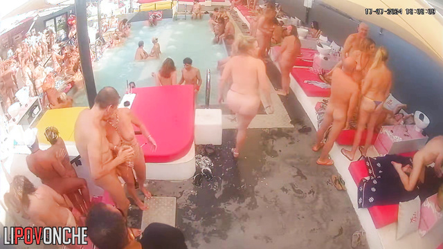 Swingers want this party will never end, live