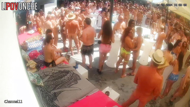 Threesomescan fuck at this party / hot swinger video