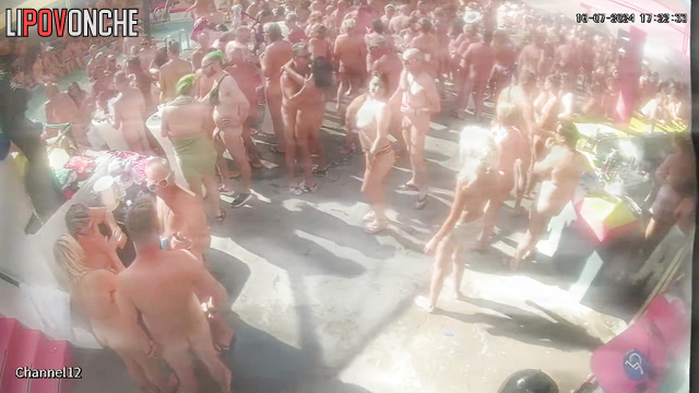People dance and than fuck (video from adult party on pool)