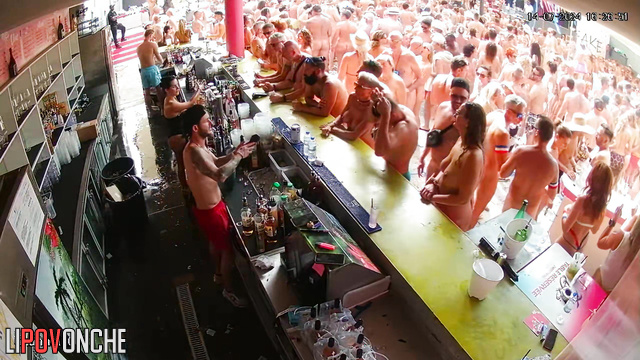 Different swingers dancing each other (live video)