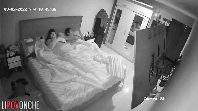Fucked a brunette on the bed in the bedroom and cum inside
