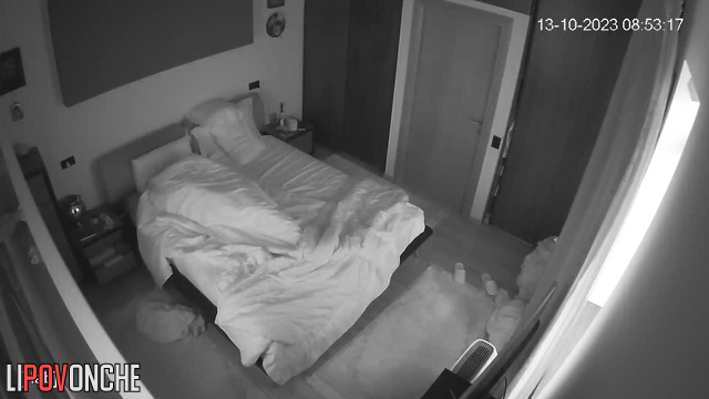 Hot sex scenes - they want kissing all night (hidden cam)