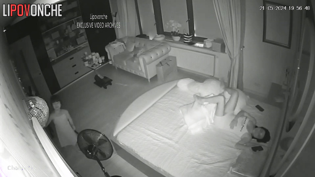 Asian girl giving him awesome plesure - bedroom scenes