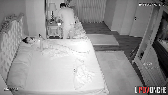 Man gives his girlfriend a massage and fucks her on the bed