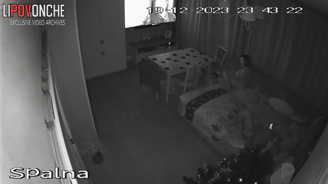 She loves when guys dominate her - cool bedroom video