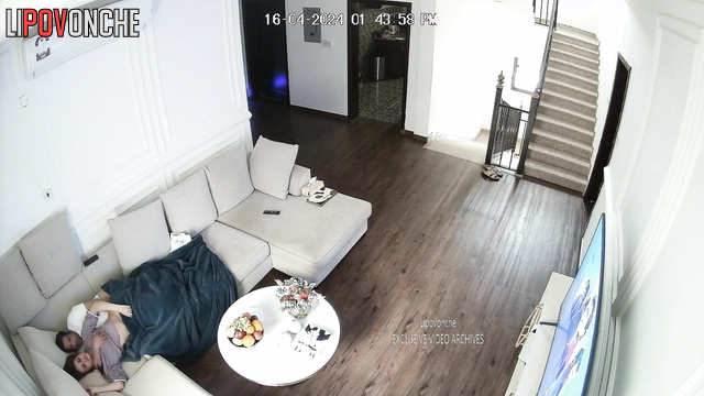 Couple watching tv and fucking at the same time (cool video)