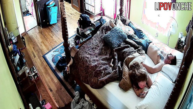 They can lie in bed all day and do nothing (fat couple)