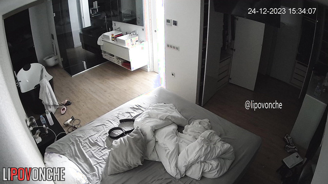 Bitch with great body is getting ready for work and thinking about dicks
