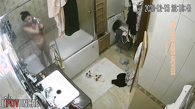Usual routine of a single mother / bathroom hidden cam