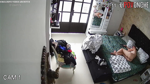 Funny bedroom routine between two naked relatives