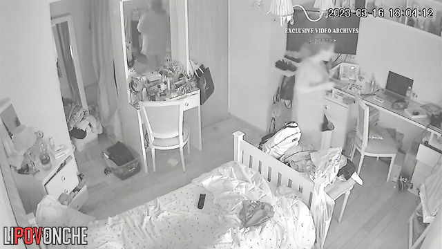 Girl with big ass talks on the phone with boyfriend (she doesn't know you are watching)