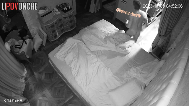 Sexy naked babe cumed twice from this cinnilingus