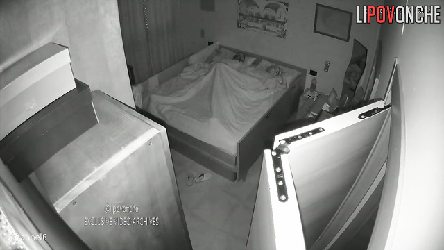 Hidden camera fixed hot missionary fuck in the random bedroom