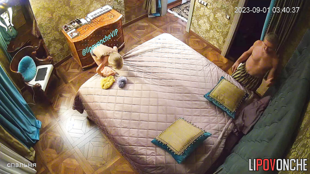 An ordinary day for an ordinary family, hidden camera (morning)