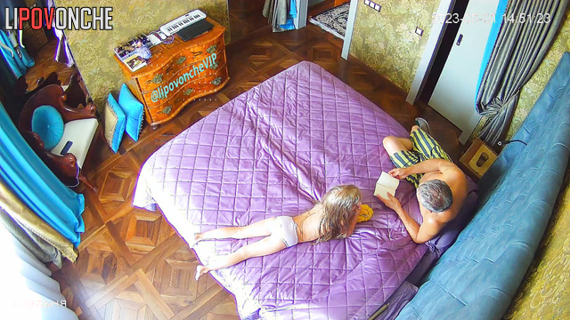 An ordinary day for an ordinary family, hidden camera (morning)