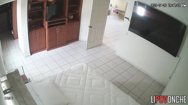 Babe decided to masturbate after hot date, watch