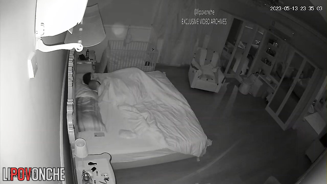 Date in the bedroom going nice - hidden live video