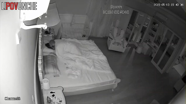 Date in the bedroom going nice - hidden live video