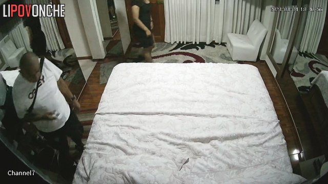Guy filming his lady jumping hot - bedroom sex scenes