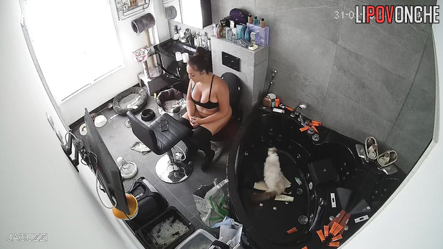 Chubby brunette peeing so long - cool hidden video
