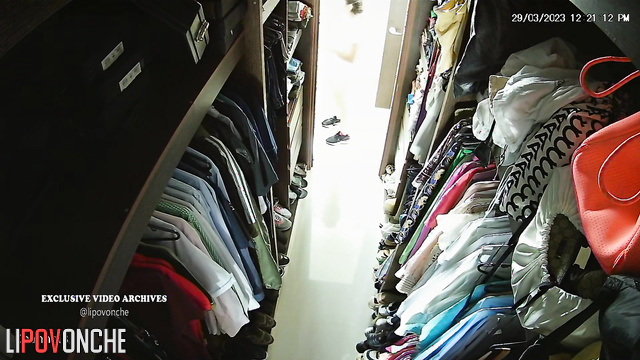 Morning ruitine in the dressing room / live video