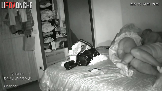 Naked couple kissing before sex - watch hidden video