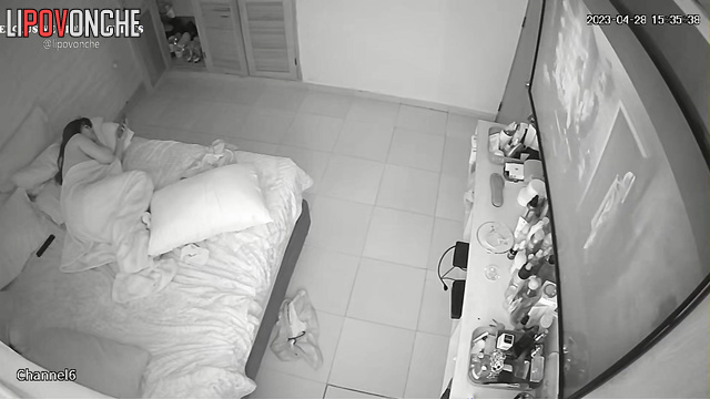 Someone installed a cam in their new flat, watch now