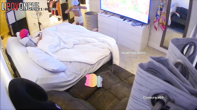 They playing console games all day long in the bed
