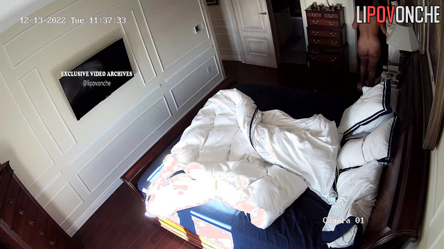 Naked ang gorgeous blonde are being watched right now