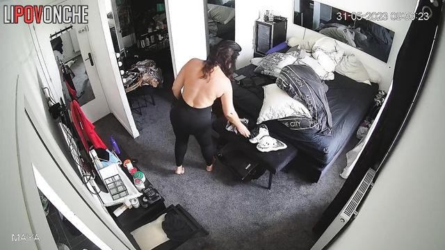 Chubby milf dressing for night party - bedroom video