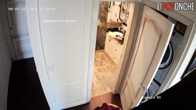 Naked blonde is going to take a shower after fuck