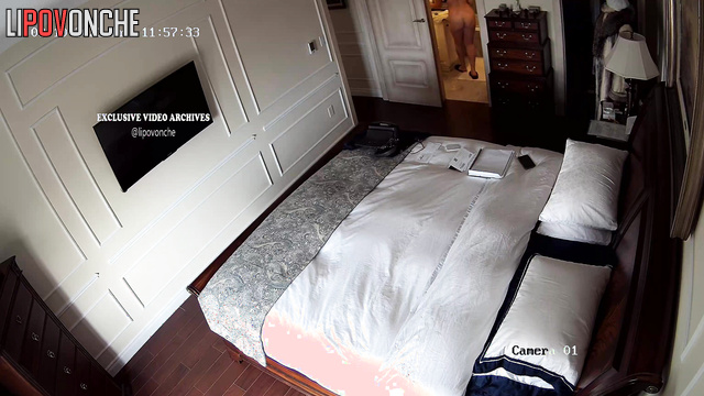 Girl in underwear is going to fuck with new neighbor